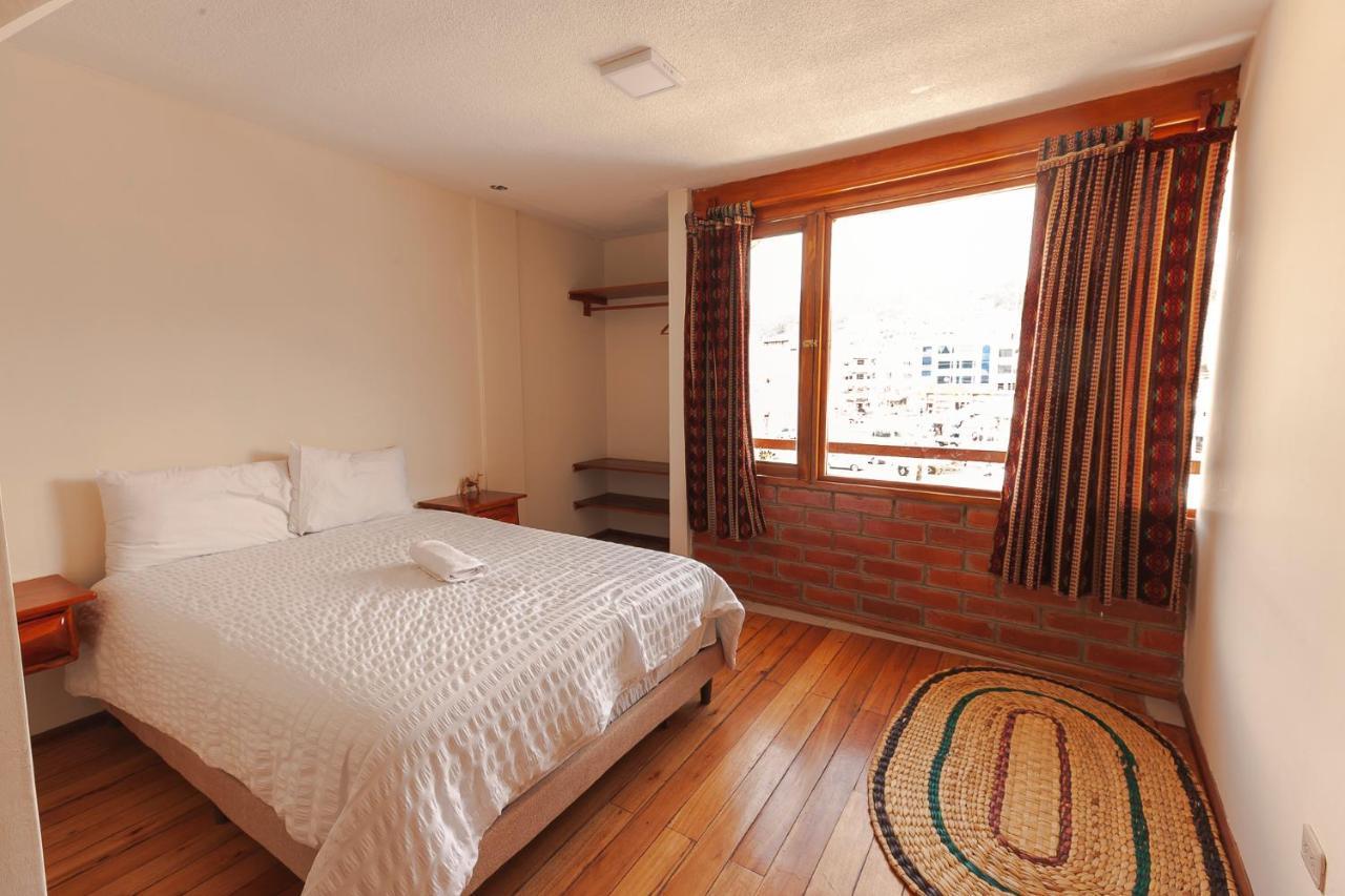 Los Ponchos Inn Apartasuite Otavalo Bagian luar foto
