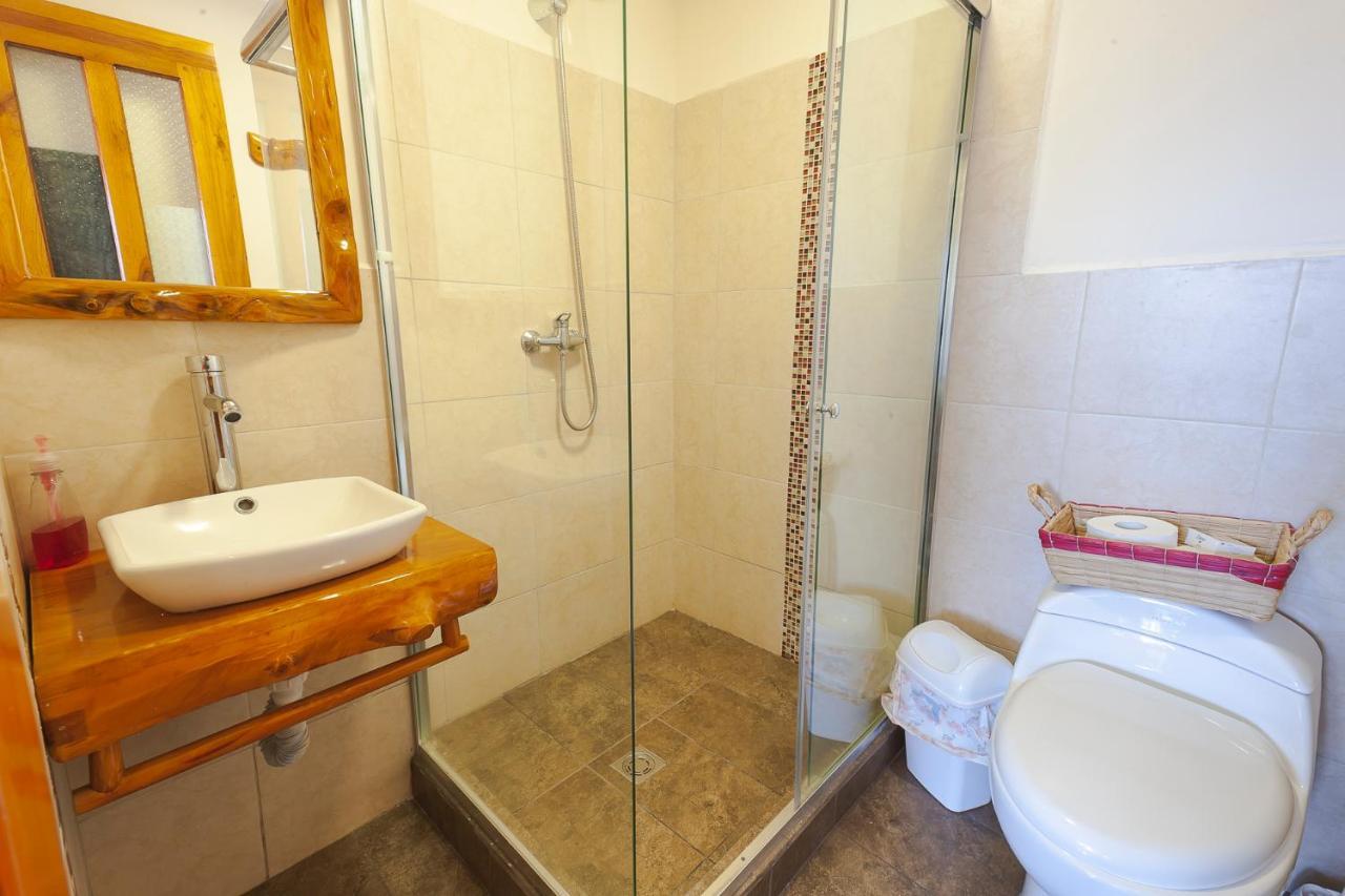 Los Ponchos Inn Apartasuite Otavalo Bagian luar foto